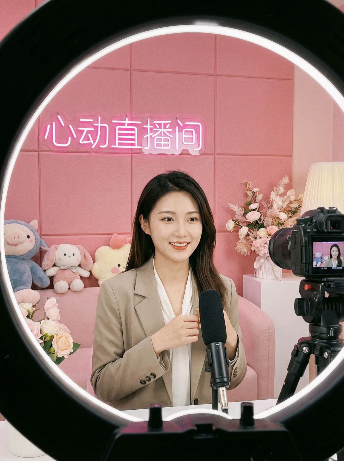 探花美女直播视频间